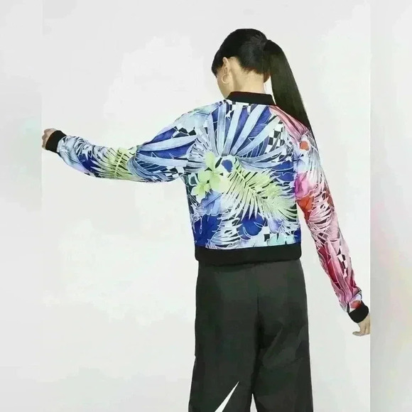 NIKE BLACK LIGHTWEIGHT JACKET “LIMITED EDITION”  SIZE S - Picture 3 of 10